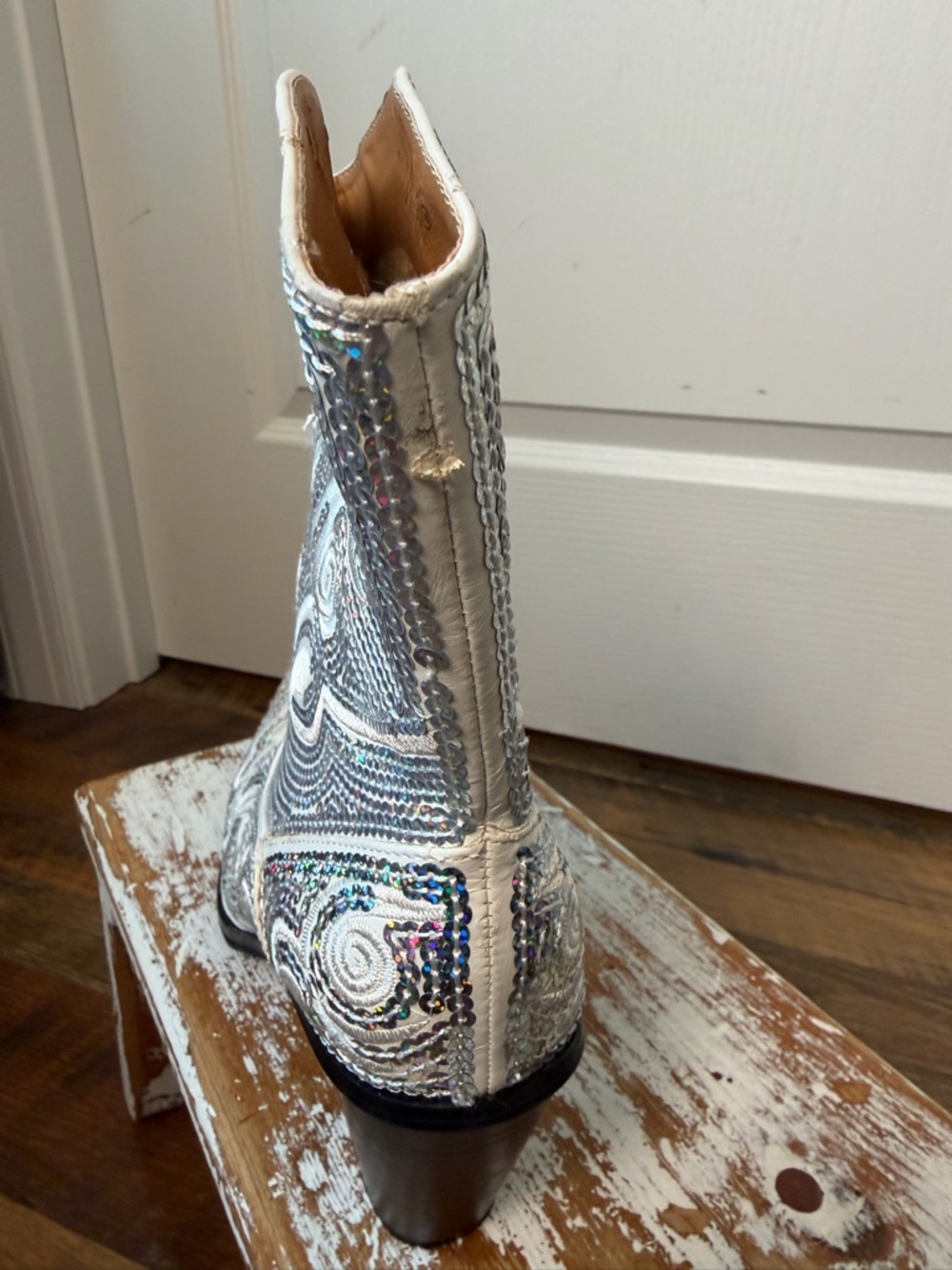 Helen’s Heart Sparkly Western Cowboy Boots White Sequin Embroidered size 10 - Picture 6 of 11